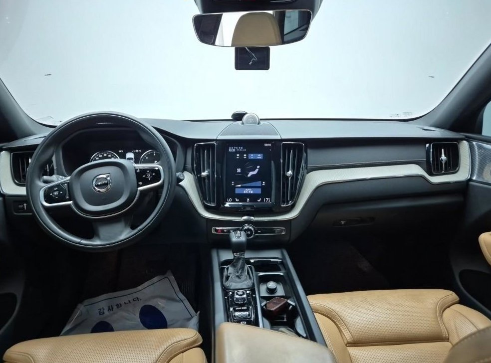 볼보 XC60 D5 AWD 인스크립션 사진 7