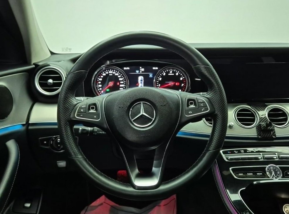 벤츠 E 클래스 E200 아방가르드 사진 6