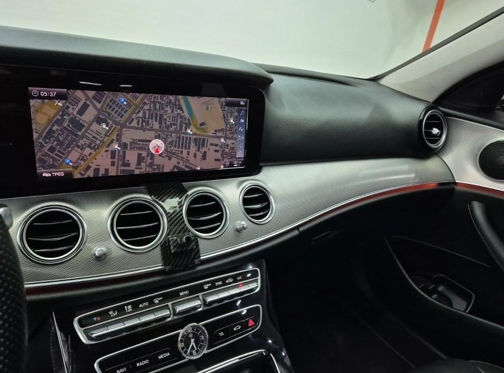 벤츠 E 클래스 E200 아방가르드 사진 9