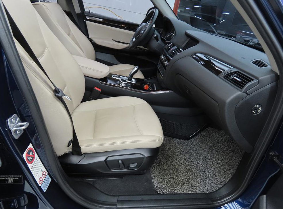 BMW X3 xDrive 20d 사진 13