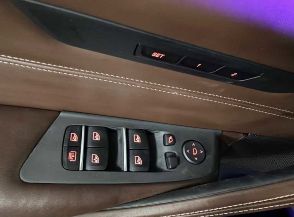 BMW 5시리즈 520d M 스포츠 플러스 사진 14