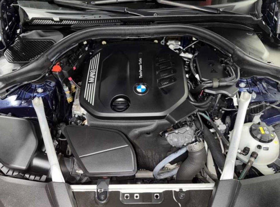 BMW 5시리즈 520d M 스포츠 플러스 사진 19