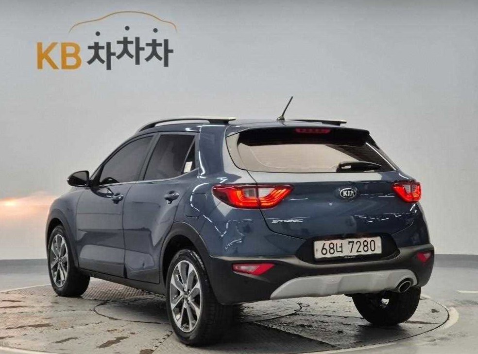 기아 스토닉 가솔린 1.4 트렌디 사진 2