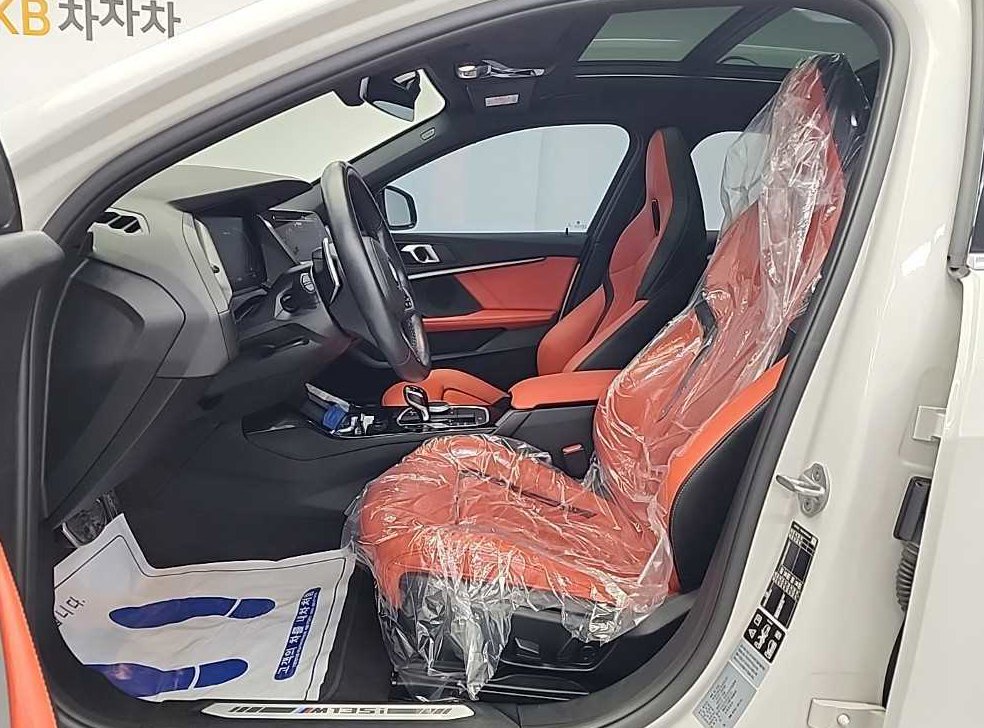 BMW 1시리즈 M135i xDrive 사진 11