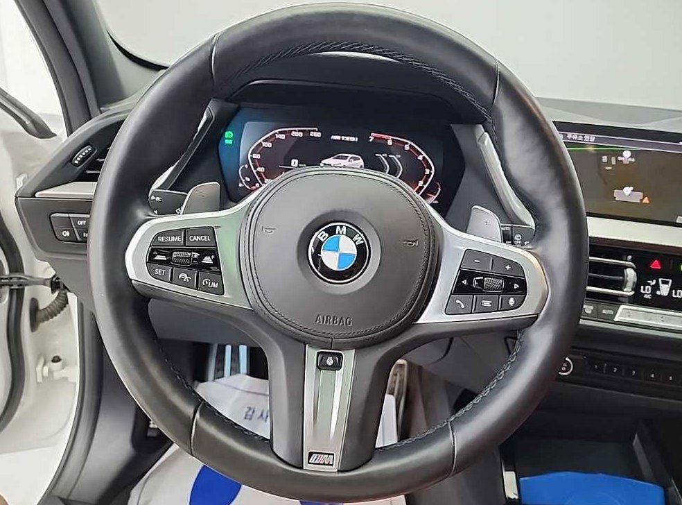 BMW 1시리즈 M135i xDrive 사진 9