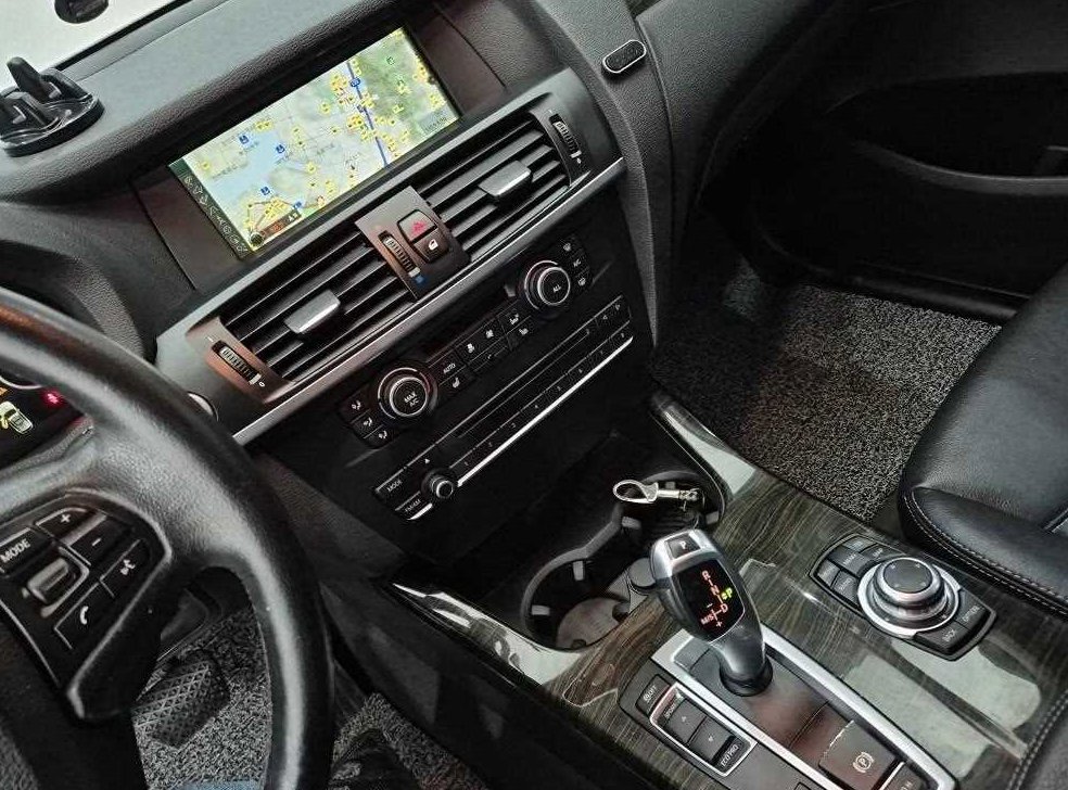 BMW X3 xDrive 20d 사진 9