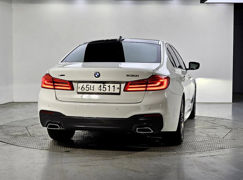 BMW 5시리즈 530i xDrive M 스포츠 플러스 사진 3