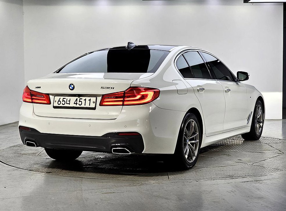 BMW 5시리즈 530i xDrive M 스포츠 플러스 사진 4