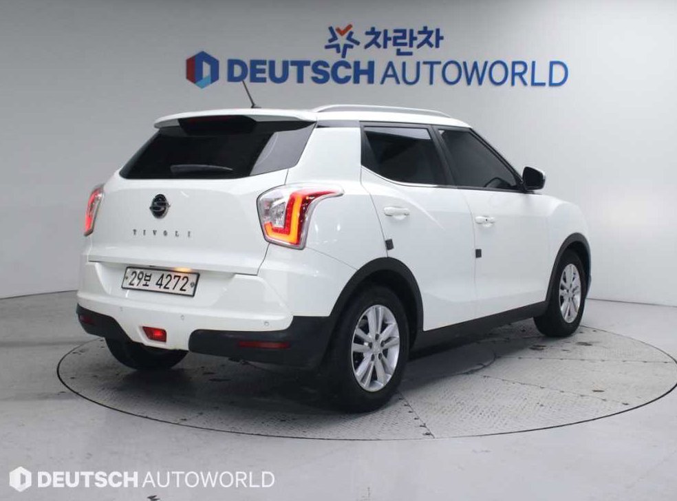 KG모빌리티(쌍용)  티볼리 가솔린 2WD 1.6 LX 사진 2