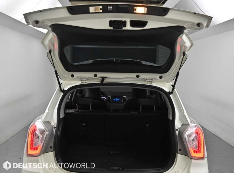 KG모빌리티(쌍용)  티볼리 가솔린 2WD 1.6 LX 사진 20