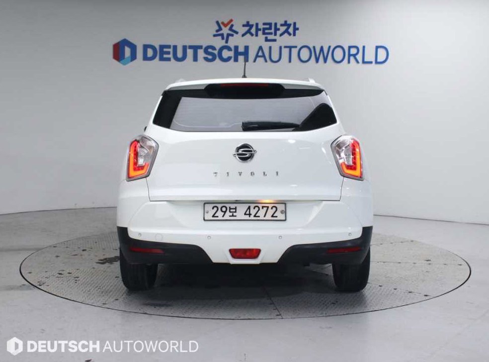 KG모빌리티(쌍용)  티볼리 가솔린 2WD 1.6 LX 사진 4