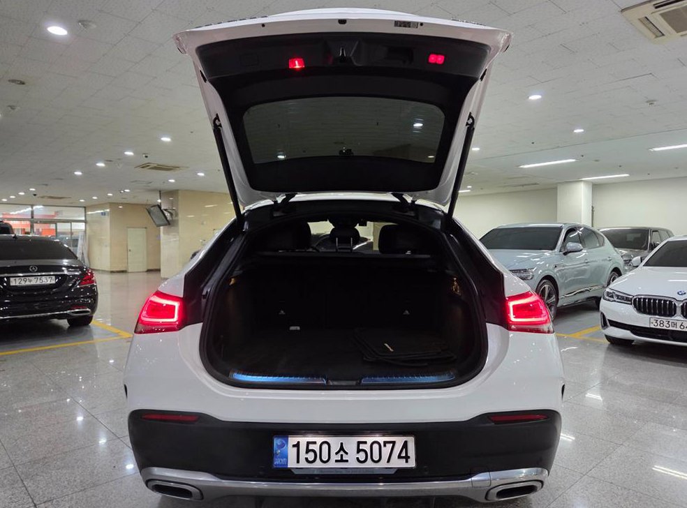 벤츠 GLE 클래스 GLE 400d 4MATIC 쿠페 사진 19