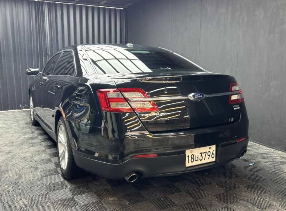 포드 토러스 2.0 SEL 사진 4