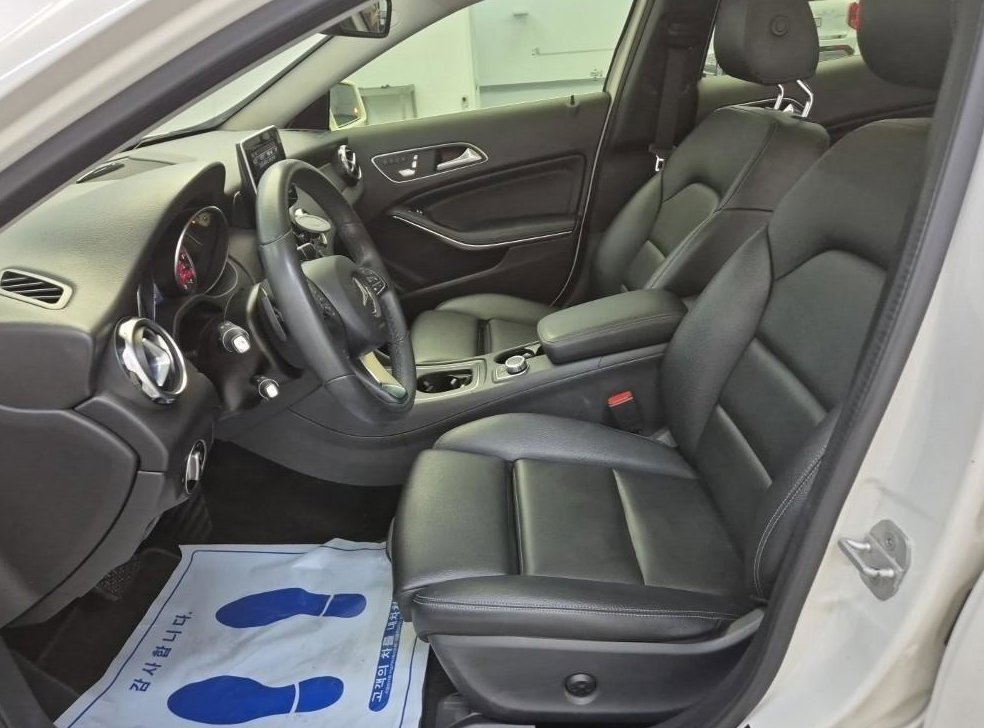 벤츠 GLA 클래스 GLA220 사진 11