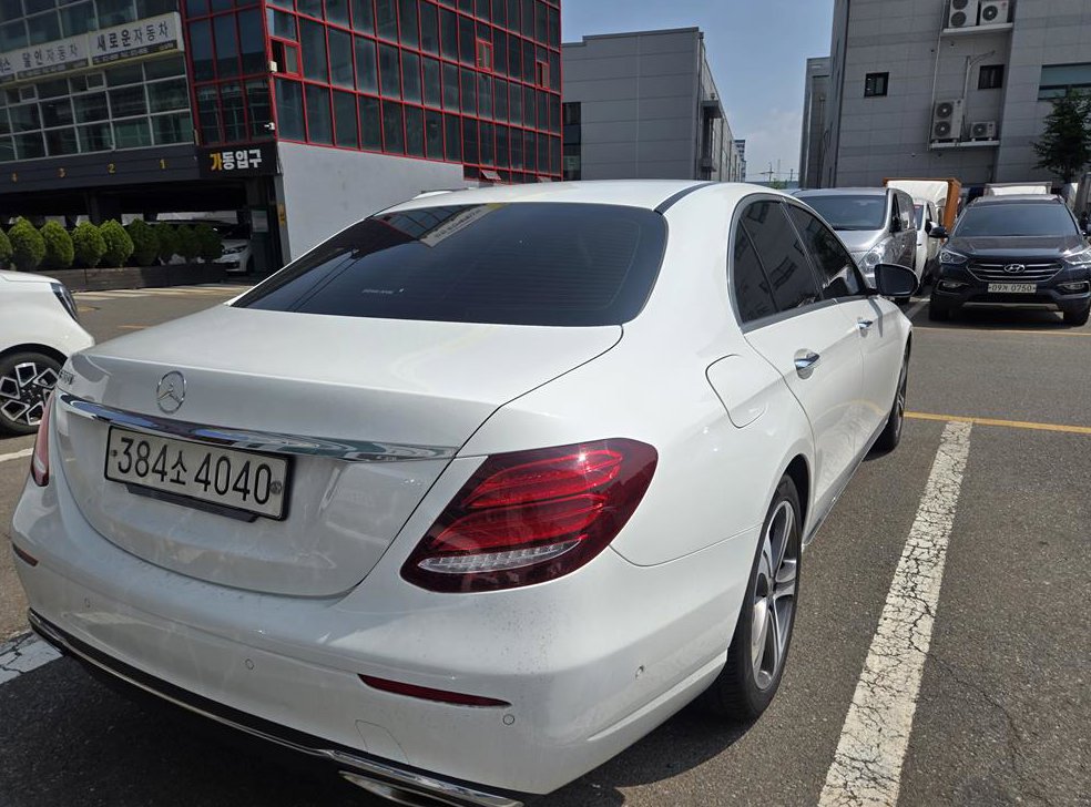 벤츠 E 클래스 E300 아방가르드 사진 3