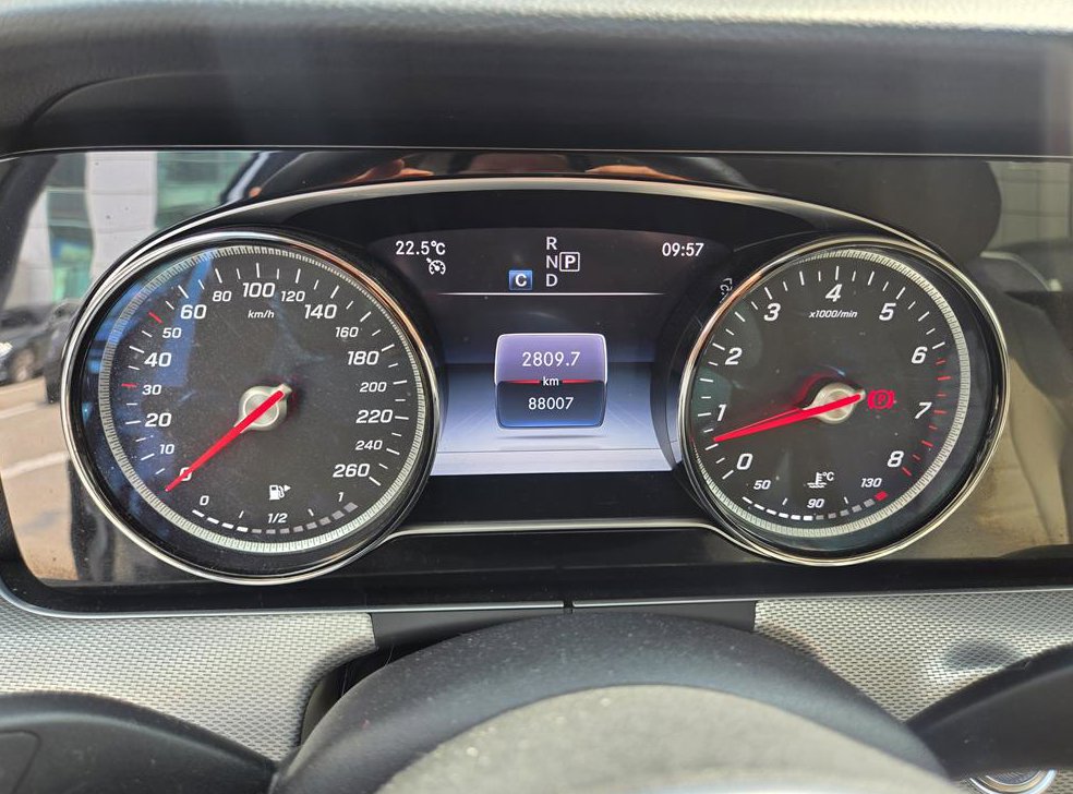 벤츠 E 클래스 E300 아방가르드 사진 5