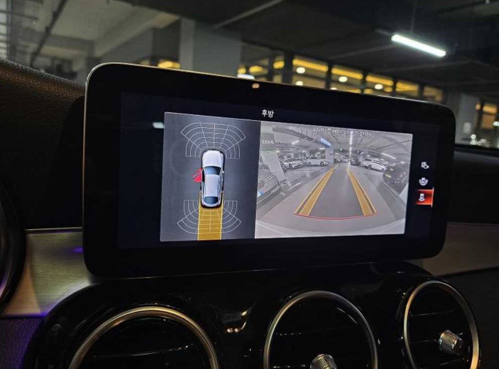 벤츠 GLC 클래스 GLC 220 d 4MATIC 쿠페 사진 10