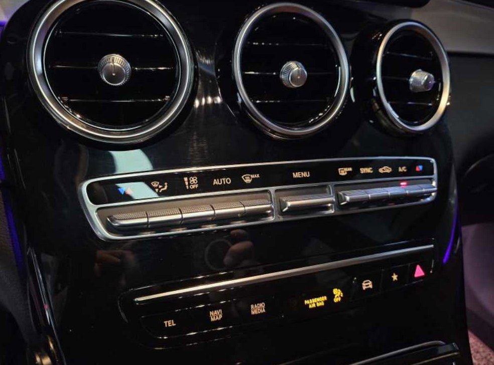 벤츠 GLC 클래스 GLC 220 d 4MATIC 쿠페 사진 11