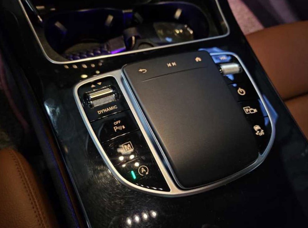 벤츠 GLC 클래스 GLC 220 d 4MATIC 쿠페 사진 12