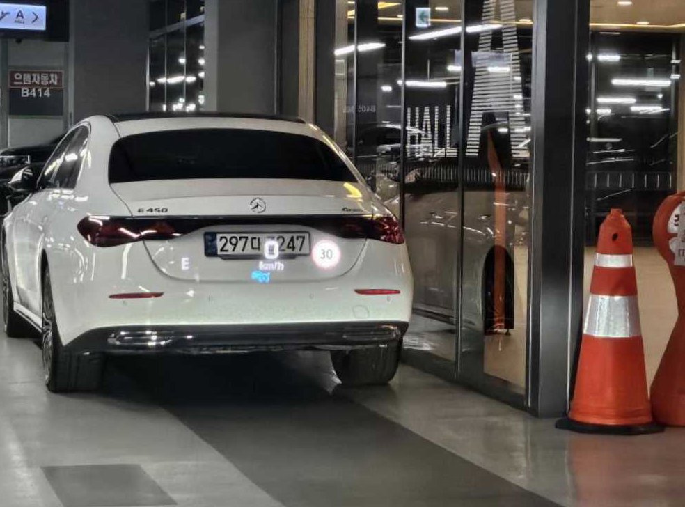 벤츠 GLC 클래스 GLC 220 d 4MATIC 쿠페 사진 14