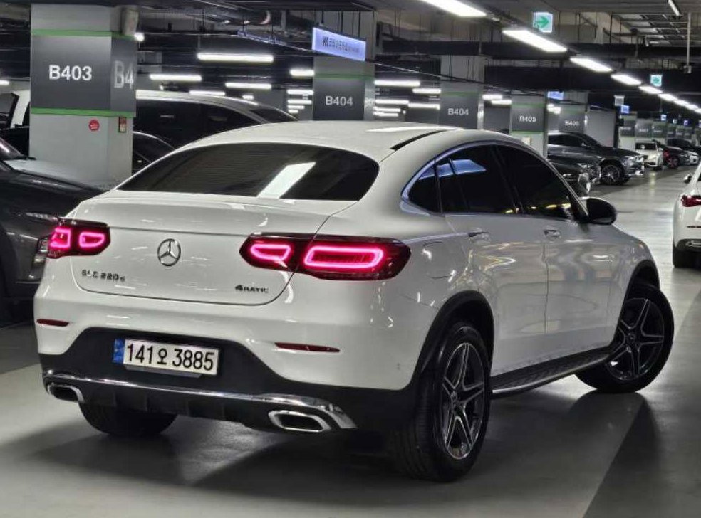 벤츠 GLC 클래스 GLC 220 d 4MATIC 쿠페 사진 4