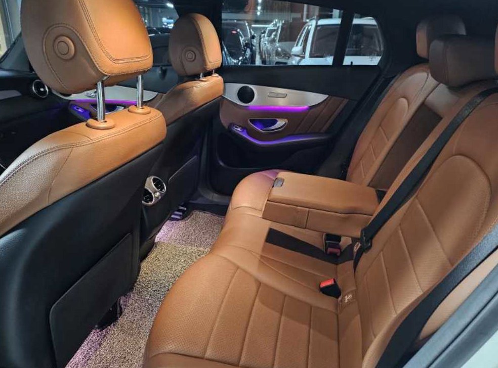 벤츠 GLC 클래스 GLC 220 d 4MATIC 쿠페 사진 6