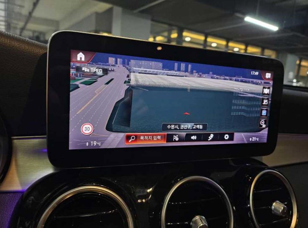 벤츠 GLC 클래스 GLC 220 d 4MATIC 쿠페 사진 9