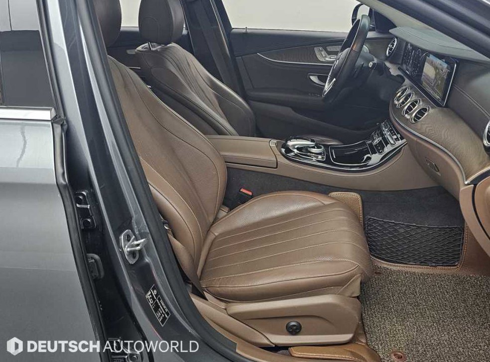 벤츠 E 클래스 E300e 익스클루시브 사진 10