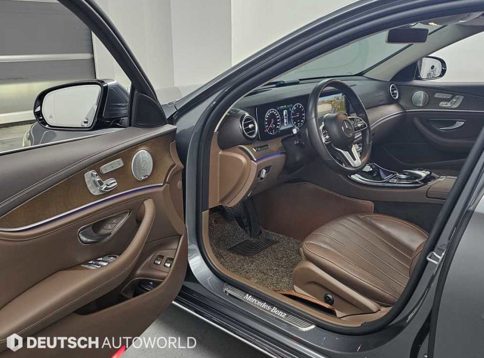 벤츠 E 클래스 E300e 익스클루시브 사진 11