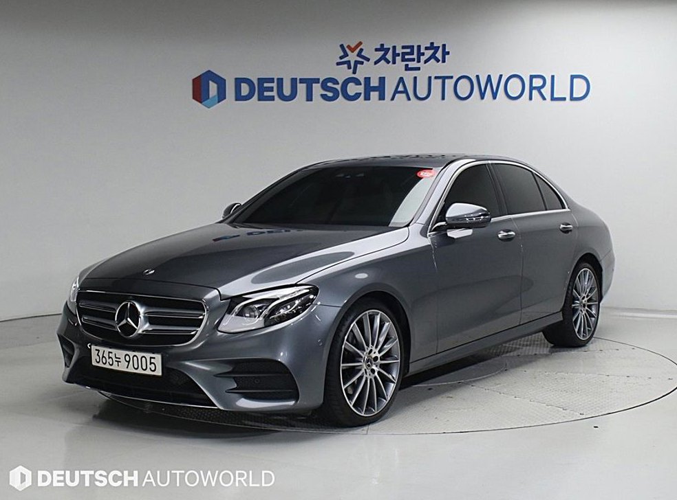 벤츠 E 클래스 E300 4MATIC AMG LINE