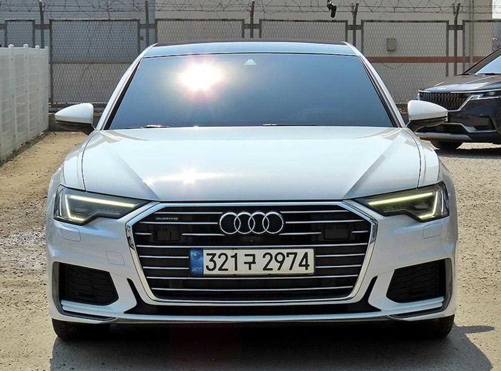 아우디 A6 45 TFSI 콰트로 프리미엄