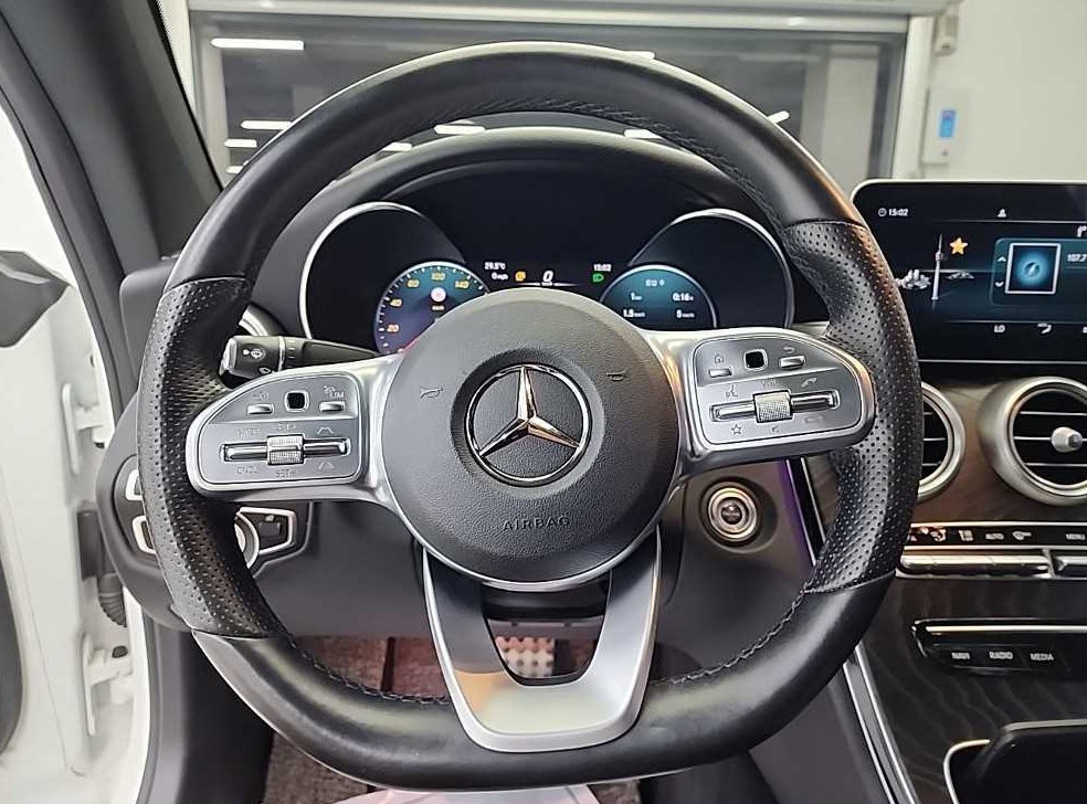 벤츠 C 클래스 C200 쿠페 사진 9
