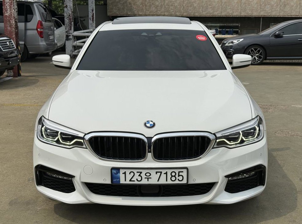 BMW 5시리즈 520d M 스포츠 플러스