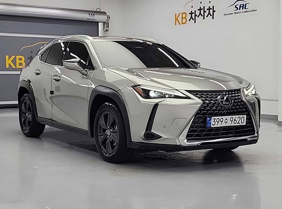 렉서스 UX 2.0 사진 4