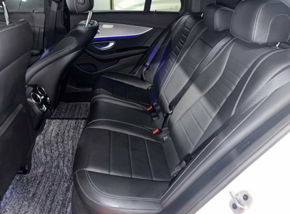 벤츠 E 클래스 E350 4MATIC 아방가르드 사진 7