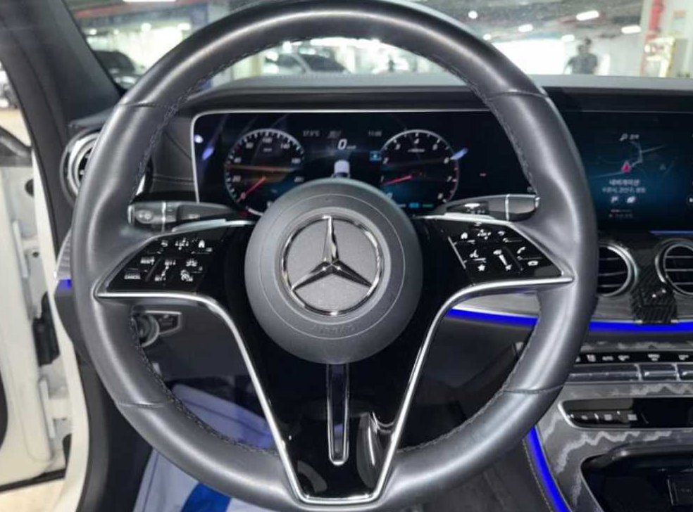 벤츠 E 클래스 E350 4MATIC 아방가르드 사진 8