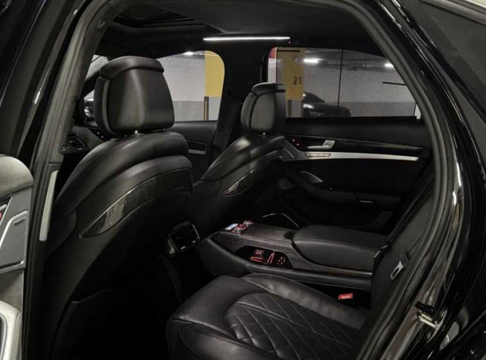 아우디 S8 4.0 TFSI 콰트로 사진 19