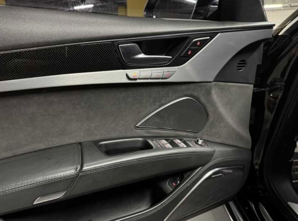 아우디 S8 4.0 TFSI 콰트로 사진 20