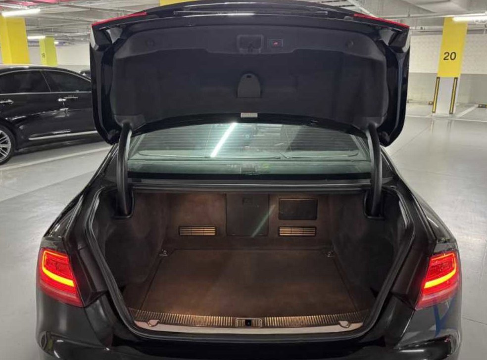 아우디 S8 4.0 TFSI 콰트로 사진 6