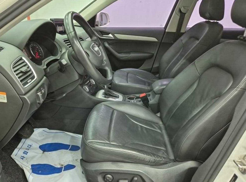 아우디 Q3 2.0 TDI 콰트로 사진 11