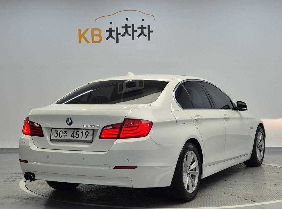 BMW 5시리즈 520d 사진 3