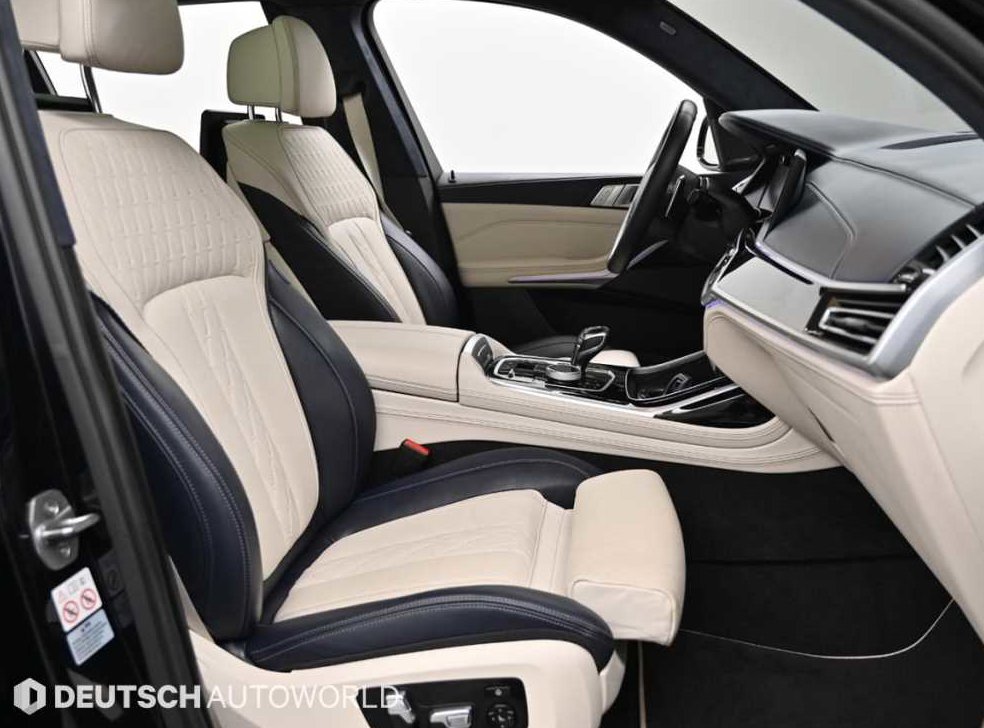 BMW X7 M50i 사진 10