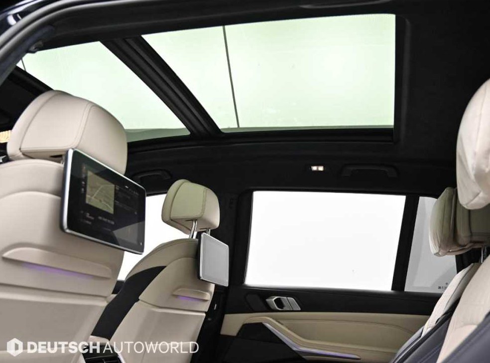 BMW X7 M50i 사진 18