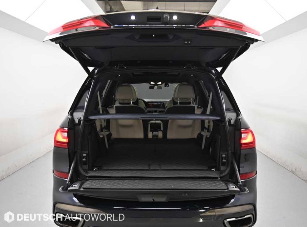 BMW X7 M50i 사진 19