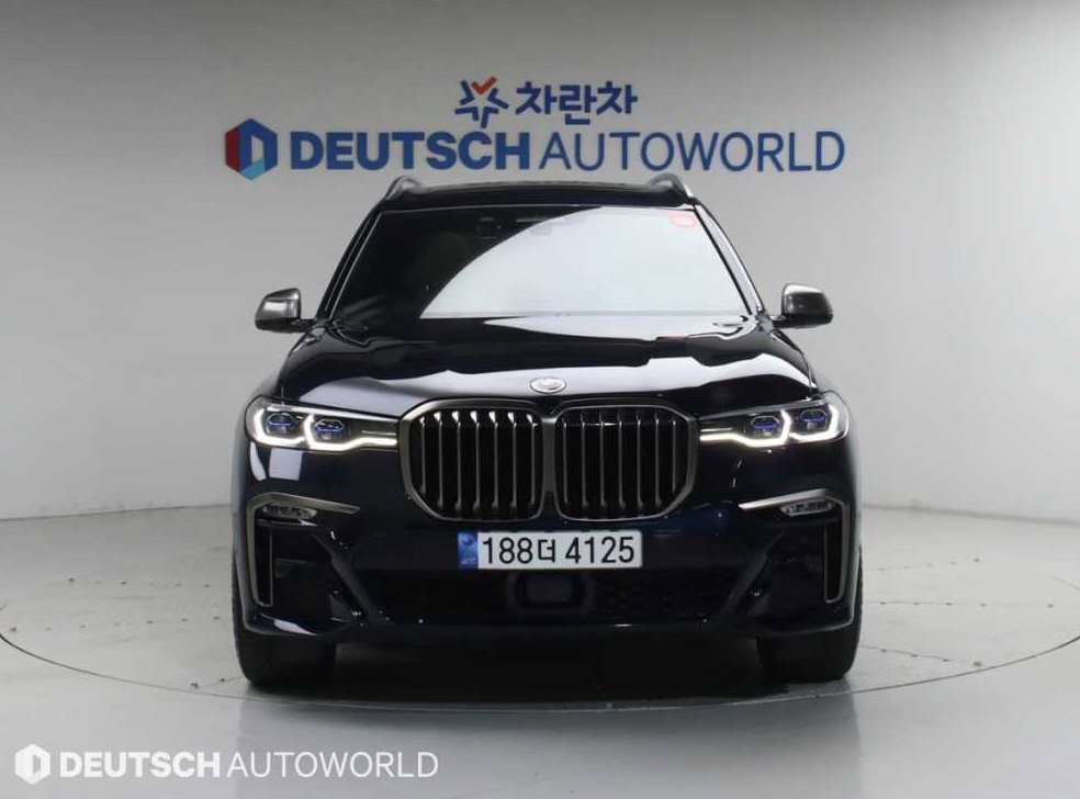 BMW X7 M50i 사진 3