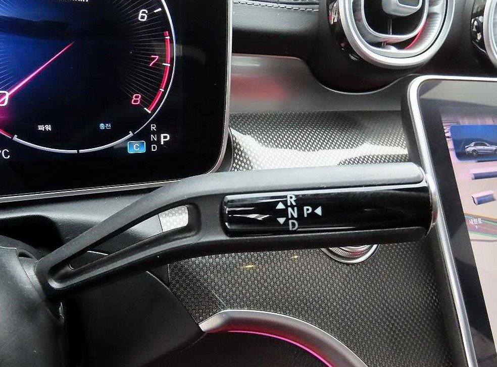 벤츠 C 클래스 C300 4MATIC AMG Line 사진 11