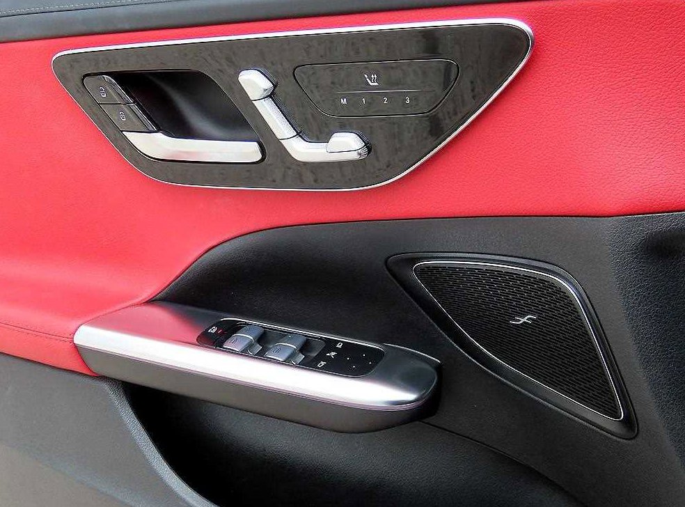 벤츠 C 클래스 C300 4MATIC AMG Line 사진 12