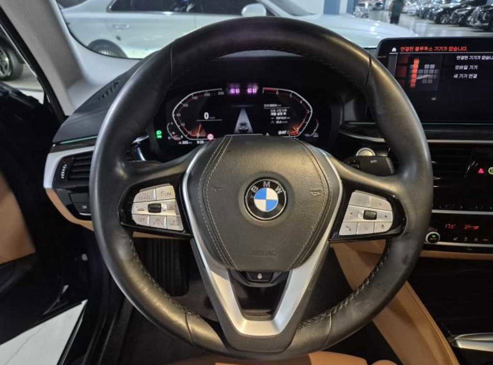 BMW 5시리즈 520i M 스포츠 사진 13