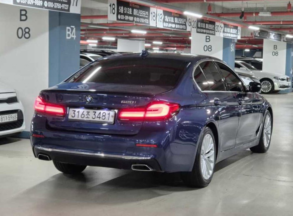 BMW 5시리즈 520i M 스포츠 사진 3