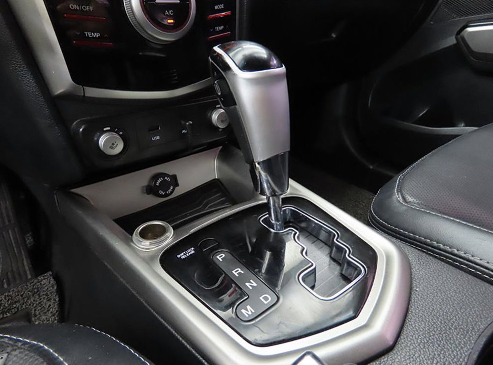 KG모빌리티(쌍용)  티볼리 디젤 2WD 1.6 LX 사진 11